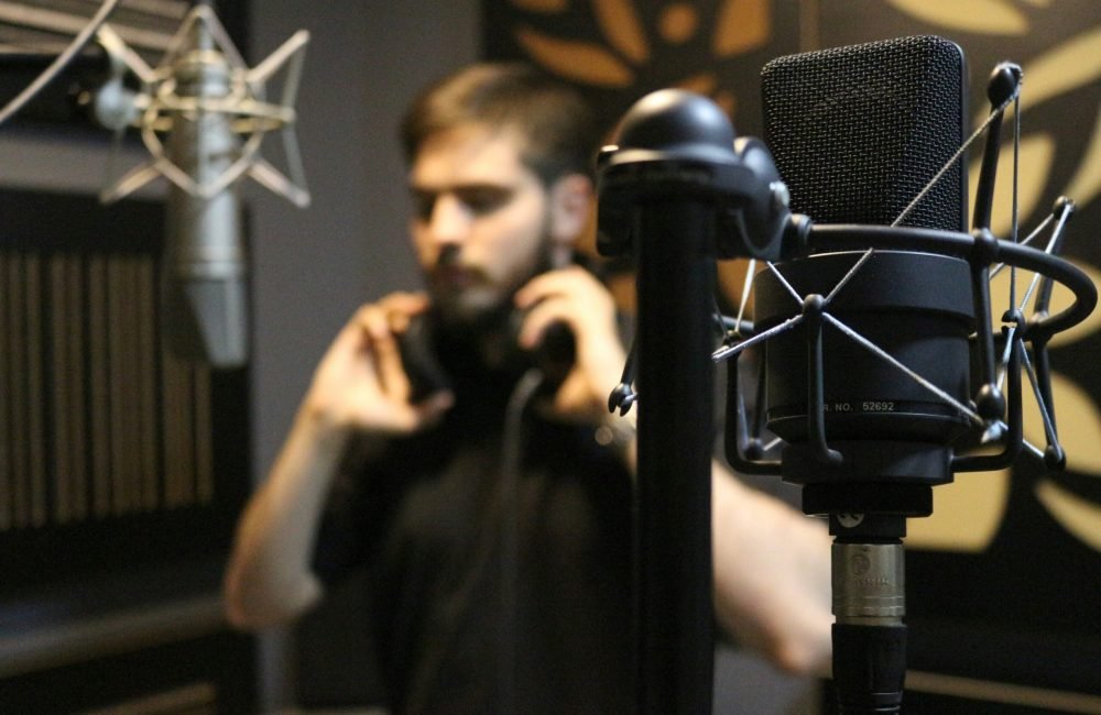 amin-asbaghipour-Vn3MBnZ5fdE-unsplash